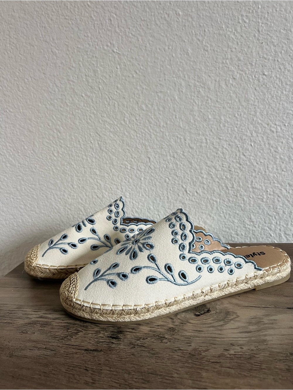 Cream Mule with Blue Floral Embroidery - Picture 3 of 5